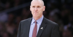 Rick Carlisle furieux après l’arbitrage, devrait se manger une belle amende 😱