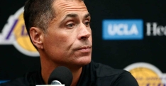 Les Lakers s’approchent d’un choix pour leur prochain coach, trois candidats sur la short list