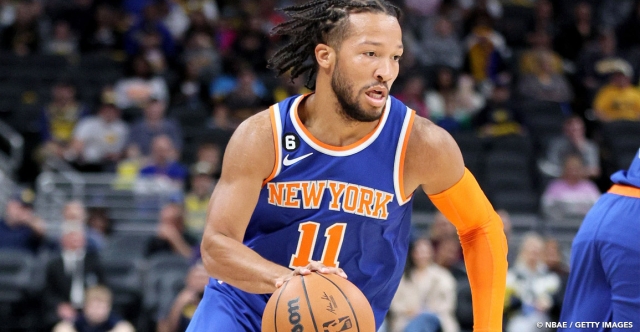 Jalen Brunson fait l’antithèse de Giannis sur l’échec