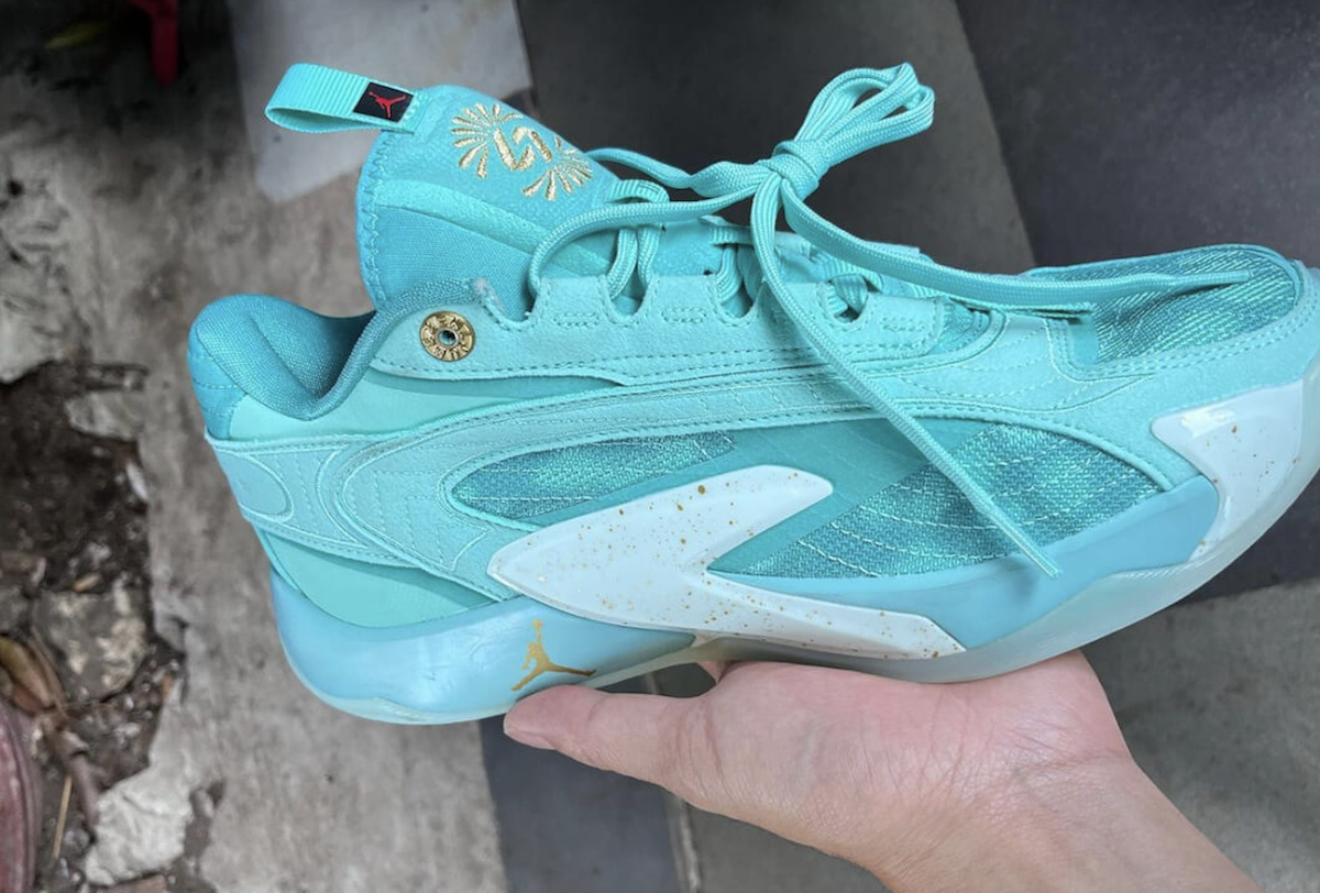 Premier visuel de la Jordan Luka 2 Tropical Twist